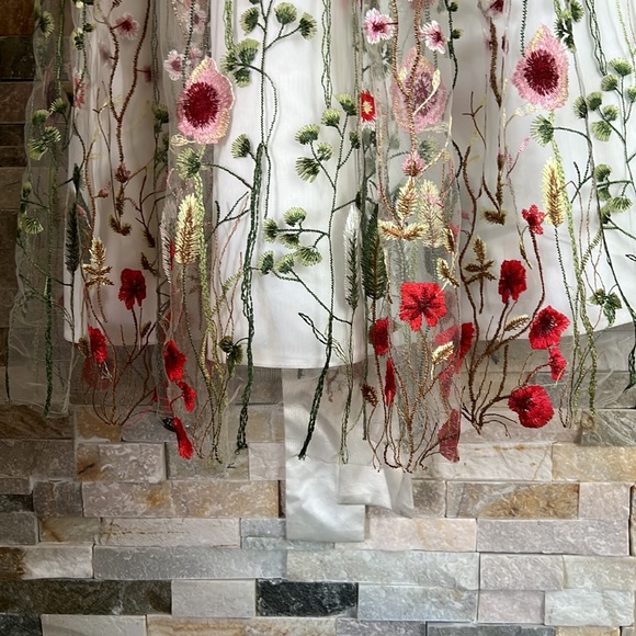 Flower Girl Dress | Size 6 little girls - Picture 9 of 13